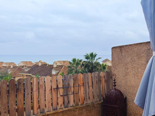 2 quarto Apartamento para venda em La Línea de la Concepción com piscina - 194 000 € (Ref: 9548228)