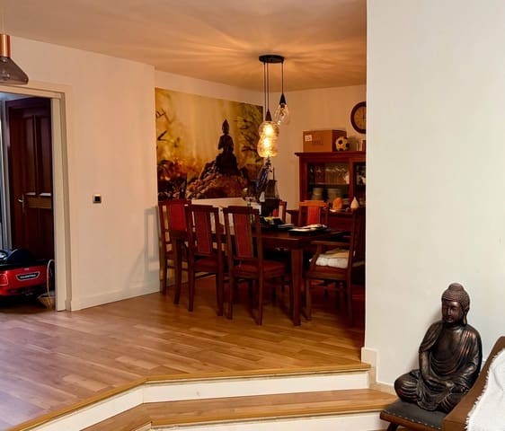 Adosado de 4 habitaciones en San Roque en venta con garaje - 450.000 € (Ref: 9551529)