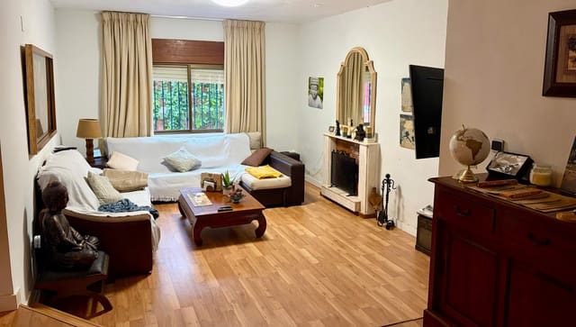 Adosado de 4 habitaciones en San Roque en venta con garaje - 450.000 € (Ref: 9551529)