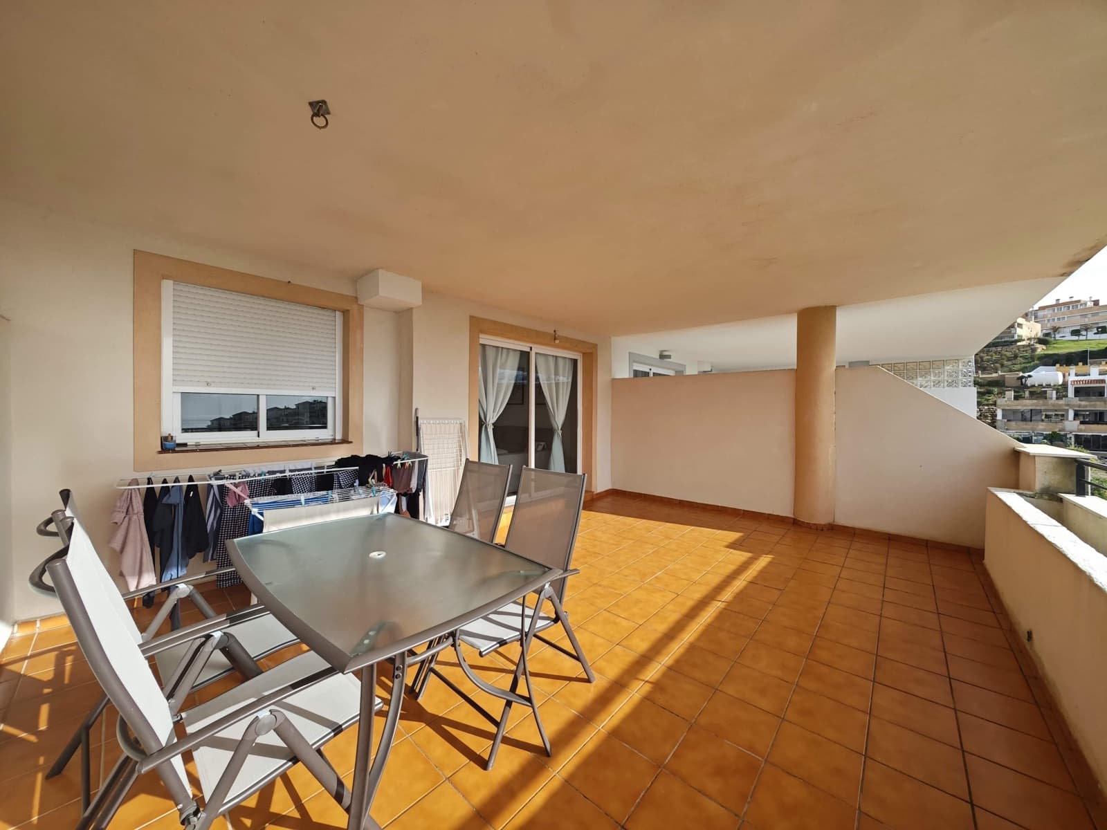 Piso de 3 habitaciones en Casares en venta con piscina - 245.000 € (Ref: 9557952)