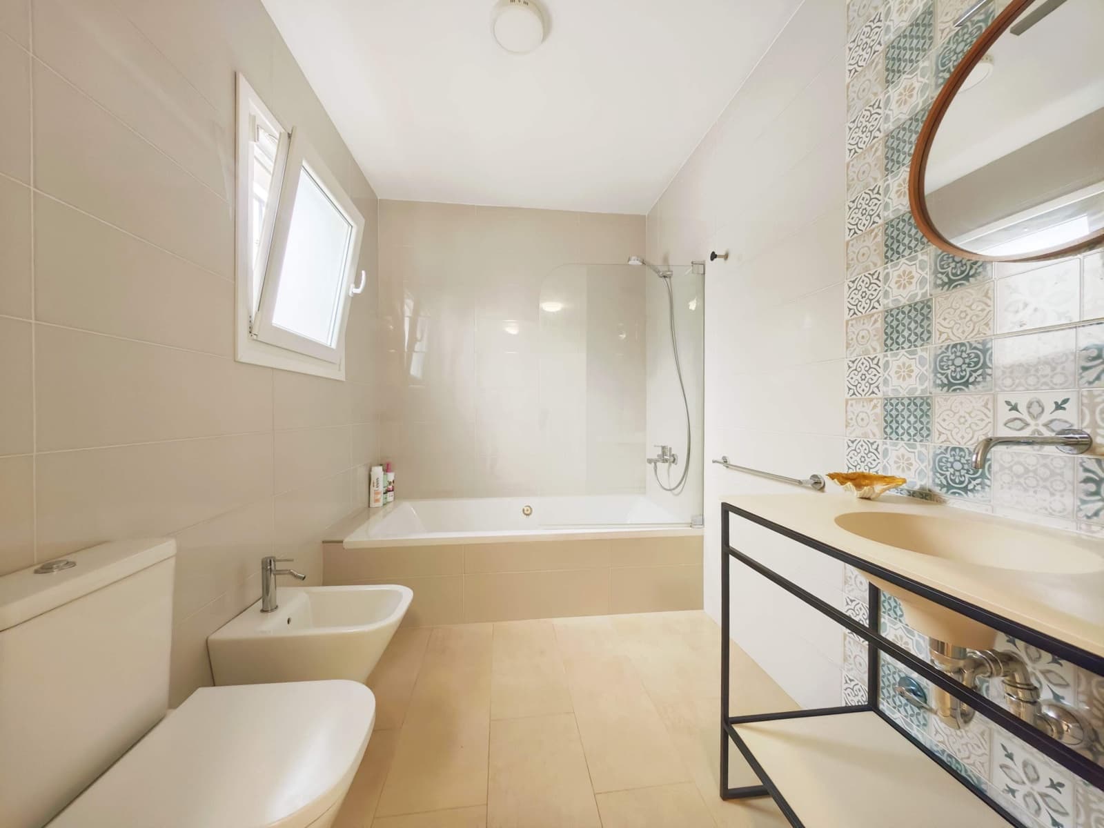 4 bedroom Villa for sale in San Roque with pool - € 550,000 (Ref: 9565295)