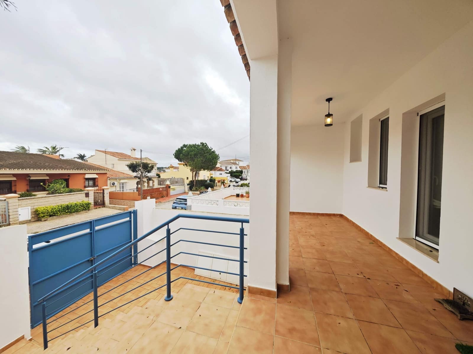 4 bedroom Villa for sale in San Roque with pool - € 550,000 (Ref: 9565295)