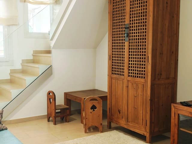 4 quarto Moradia para venda em San Roque com piscina - 550 000 € (Ref: 9565295)