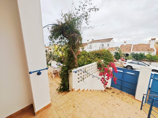 4 quarto Moradia para venda em San Roque com piscina - 550 000 € (Ref: 9565295)