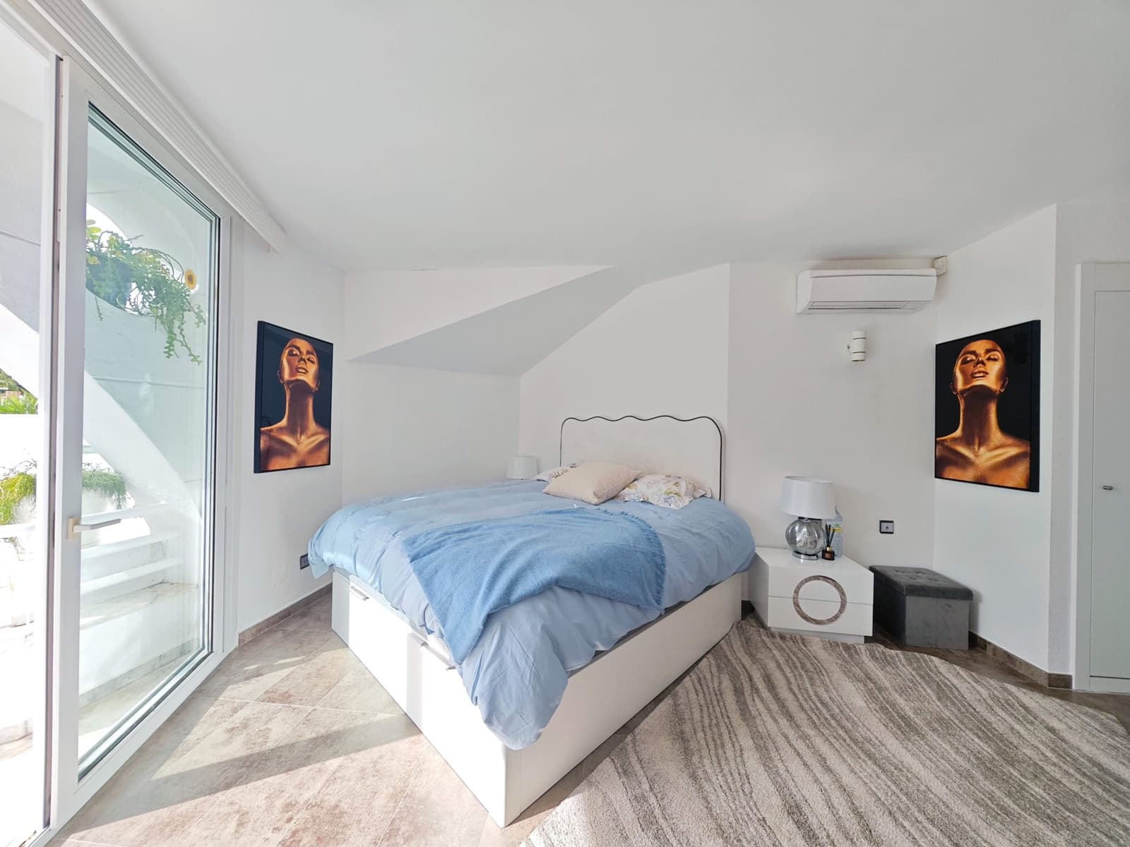 3 bedroom Villa for sale in Sitio de Calahonda with pool - € 690,000 (Ref: 9596168)