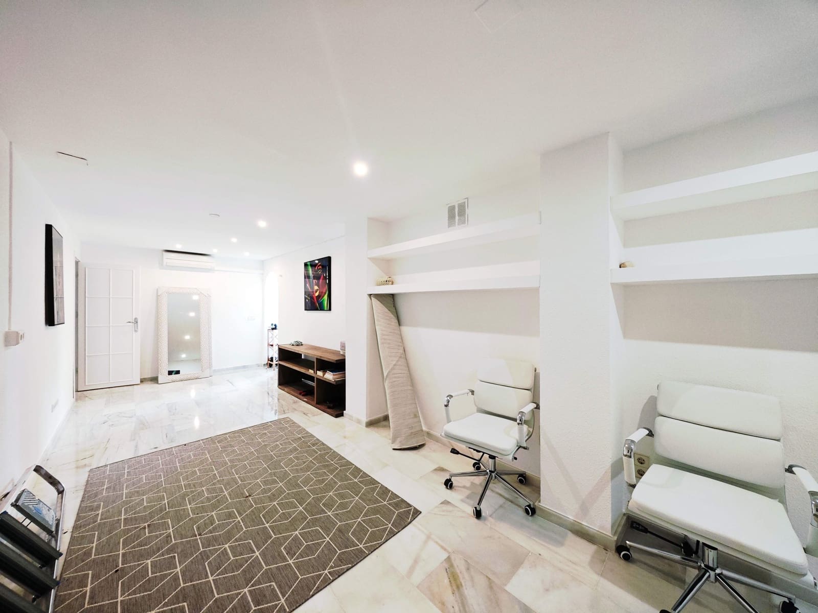 3 bedroom Villa for sale in Sitio de Calahonda with pool - € 690,000 (Ref: 9596168)