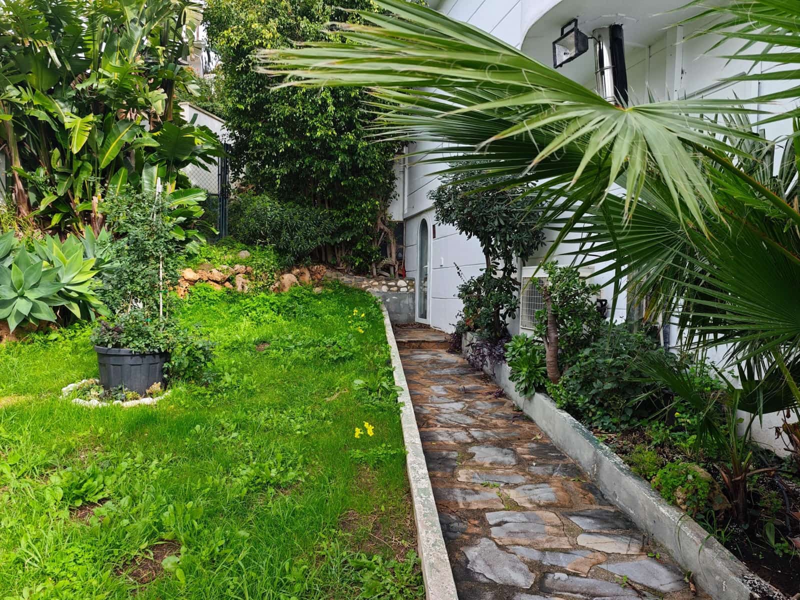 3 bedroom Villa for sale in Sitio de Calahonda with pool - € 690,000 (Ref: 9596168)