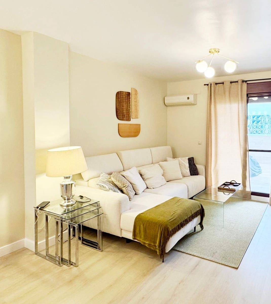 3 soveværelse Rækkehus til salg i Algeciras med swimmingpool garage - € 300.000 (Ref: 9599579)