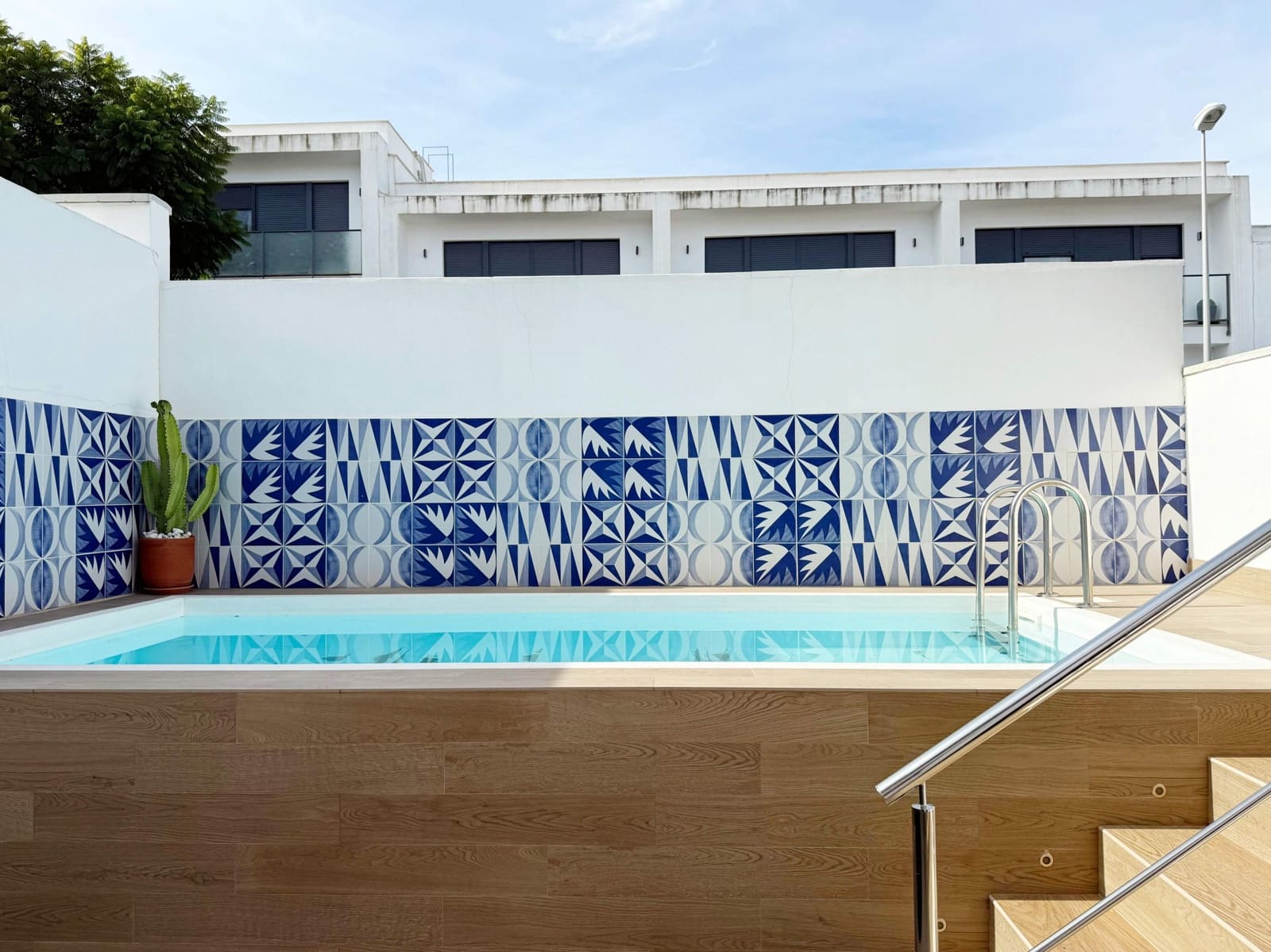 3 soveværelse Rækkehus til salg i Algeciras med swimmingpool garage - € 300.000 (Ref: 9599579)