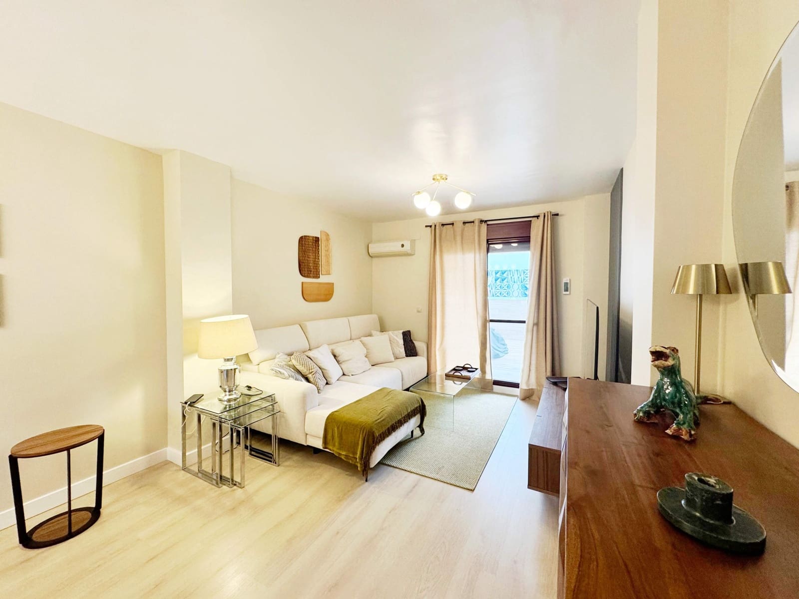 3 soveværelse Rækkehus til salg i Algeciras med swimmingpool garage - € 300.000 (Ref: 9599579)