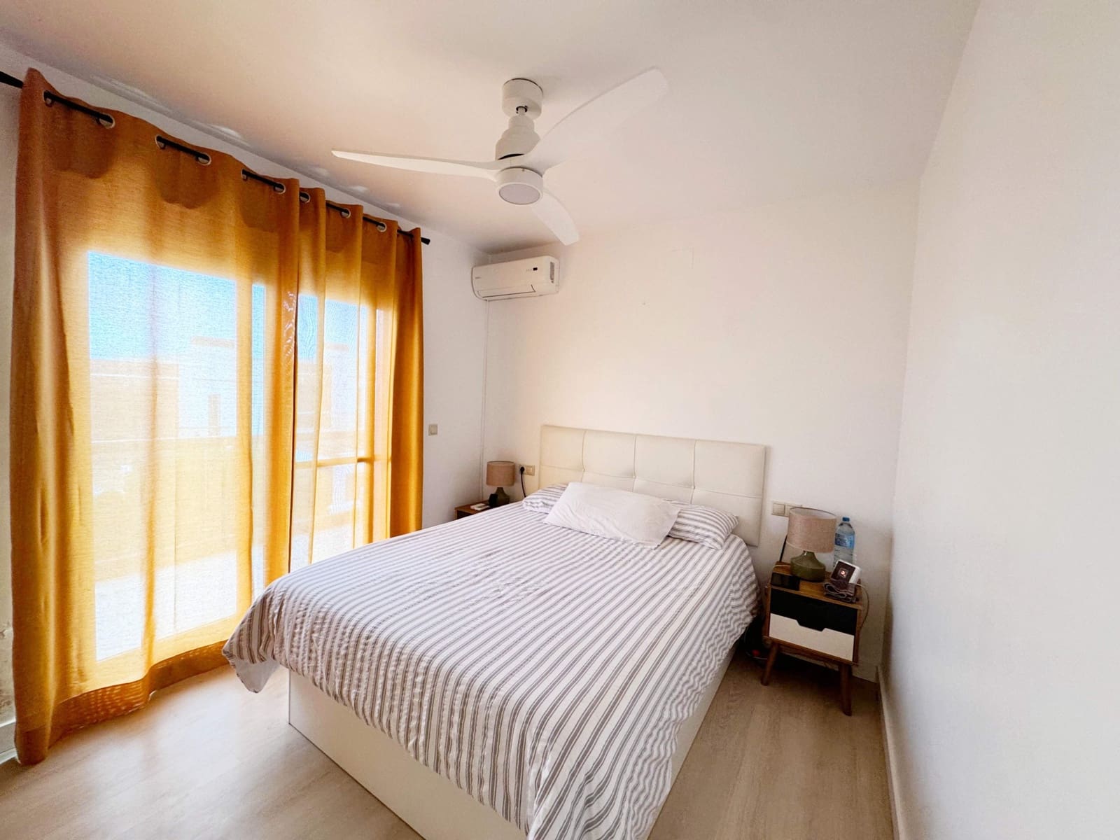 3 soveværelse Rækkehus til salg i Algeciras med swimmingpool garage - € 300.000 (Ref: 9599579)