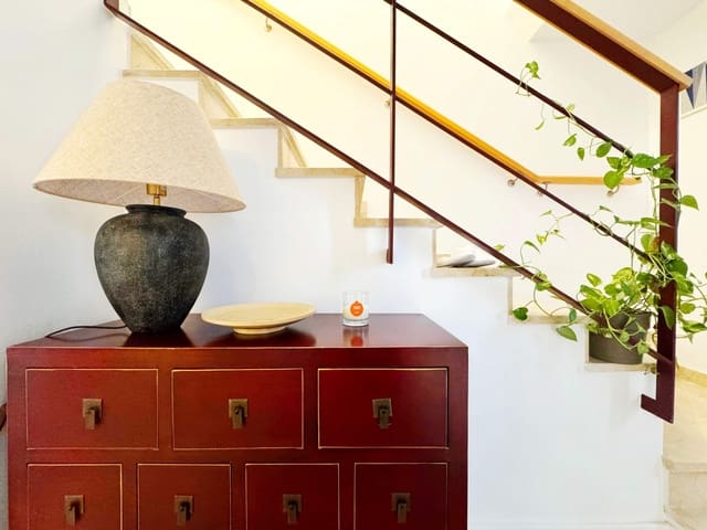 3 soveværelse Rækkehus til salg i Algeciras med swimmingpool garage - € 300.000 (Ref: 9599579)