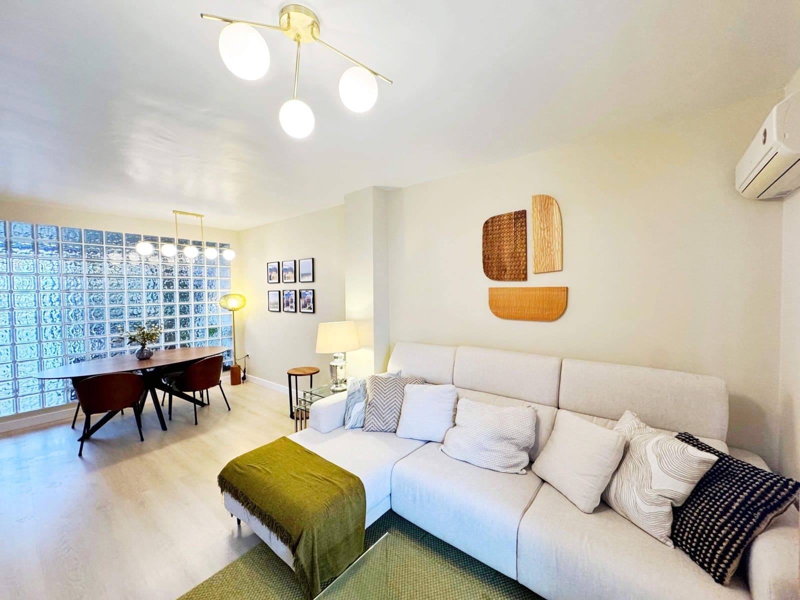 3 soveværelse Rækkehus til salg i Algeciras med swimmingpool garage - € 300.000 (Ref: 9599579)