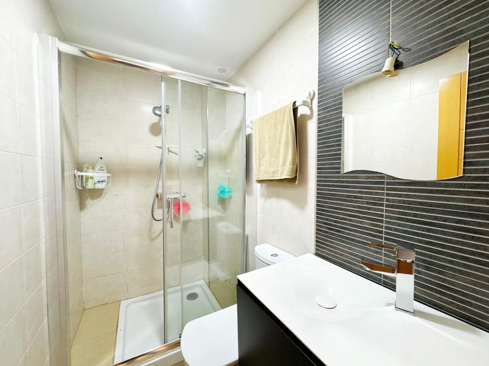 3 soveværelse Rækkehus til salg i Algeciras med swimmingpool garage - € 300.000 (Ref: 9599579)