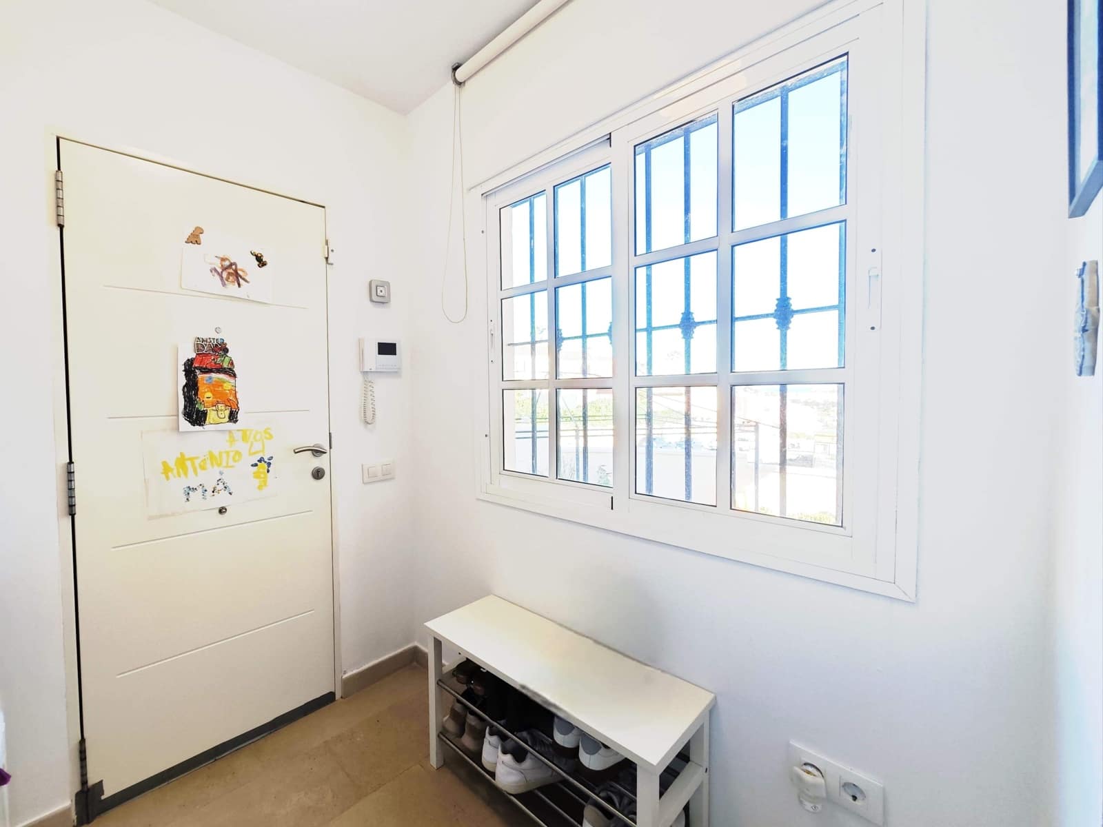 Adosado de 3 habitaciones en La Línea de la Concepción en venta con piscina garaje - 335.000 € (Ref: 9608109)