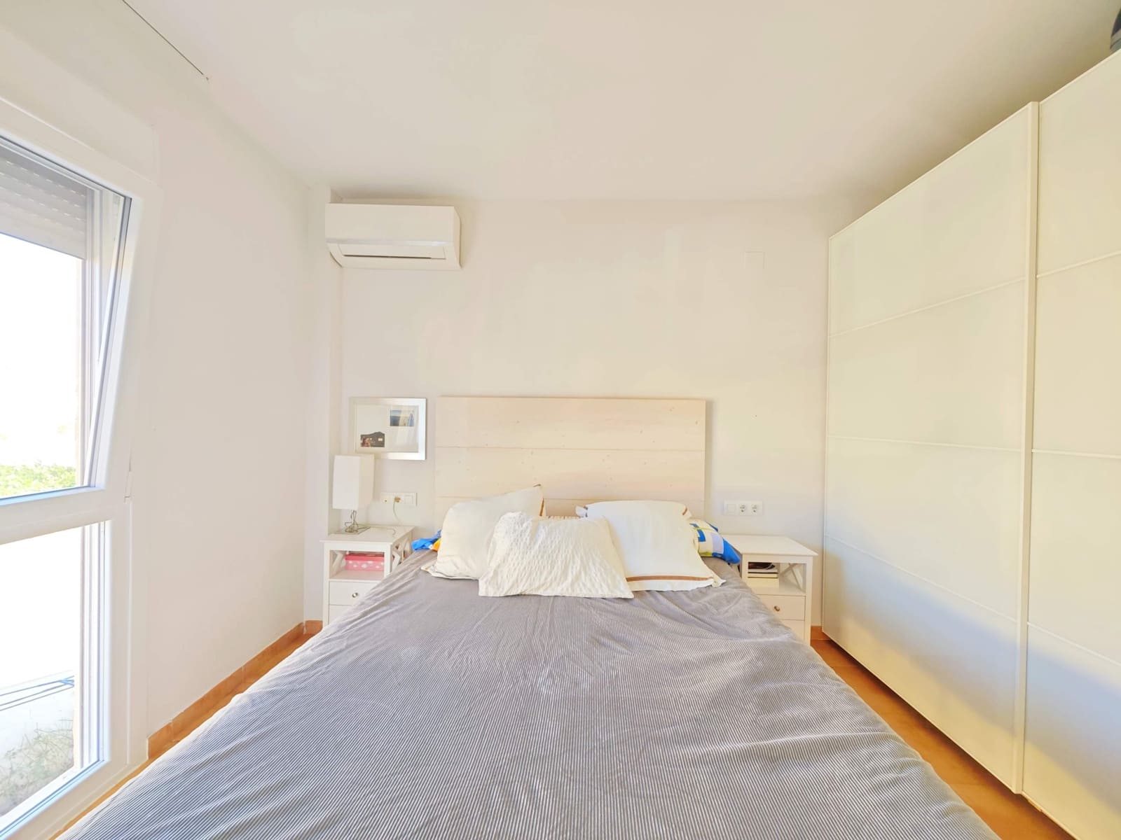 Adosado de 3 habitaciones en La Línea de la Concepción en venta con piscina garaje - 335.000 € (Ref: 9608109)