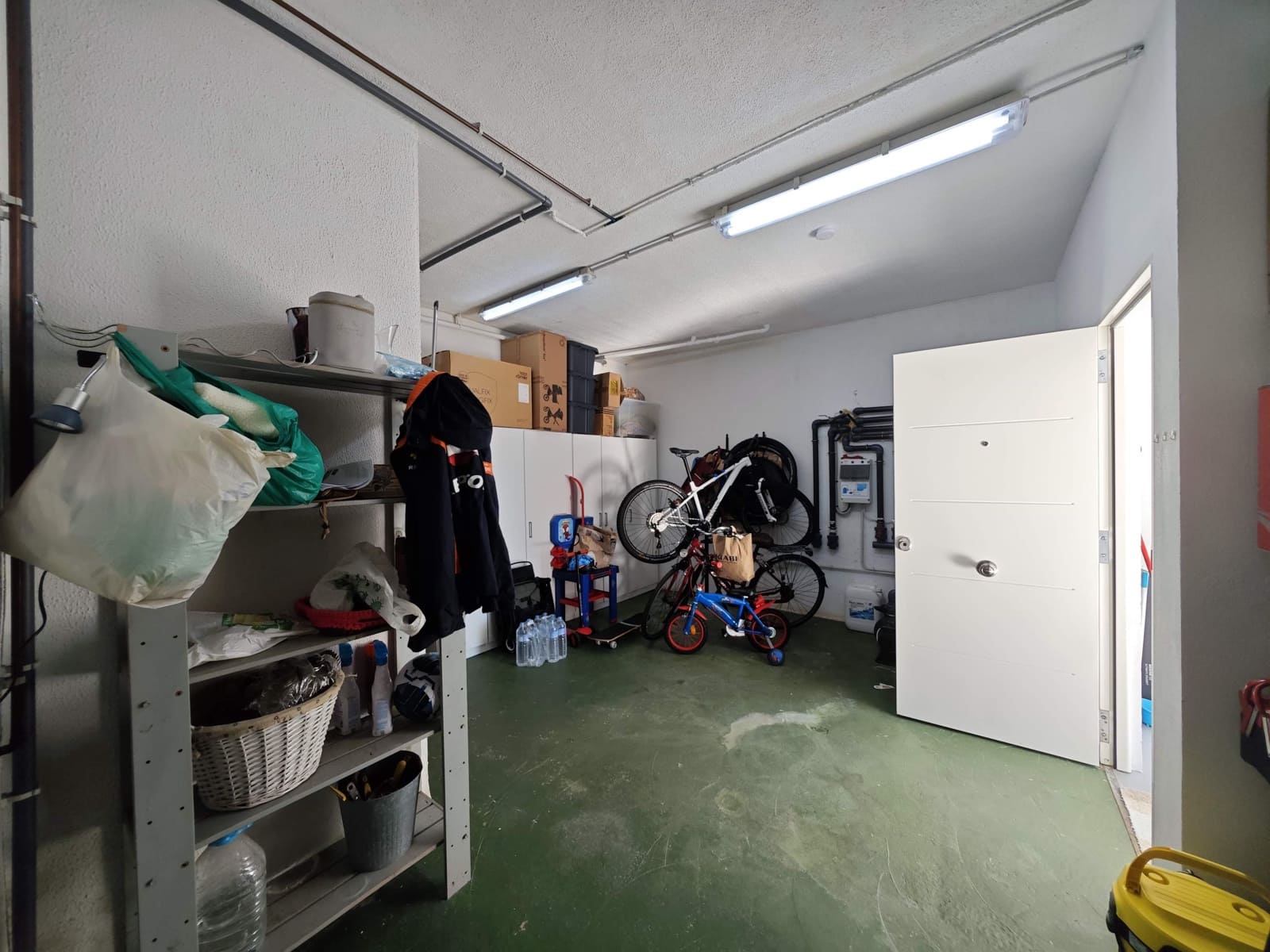 Adosado de 3 habitaciones en La Línea de la Concepción en venta con piscina garaje - 335.000 € (Ref: 9608109)