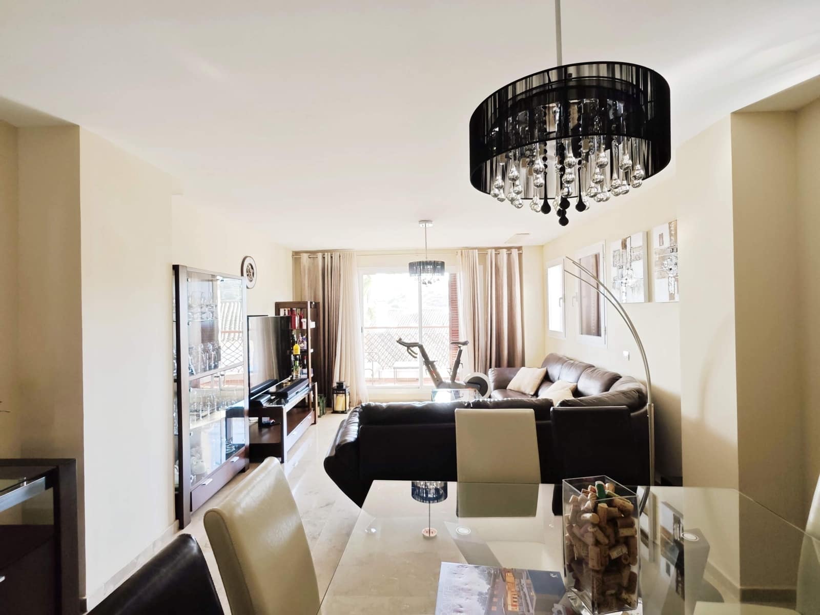 3 soveværelse Lejlighed til salg i La Alcaidesa med swimmingpool garage - € 335.000 (Ref: 9611571)