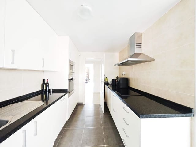 3 soveværelse Lejlighed til salg i La Alcaidesa med swimmingpool garage - € 335.000 (Ref: 9611571)