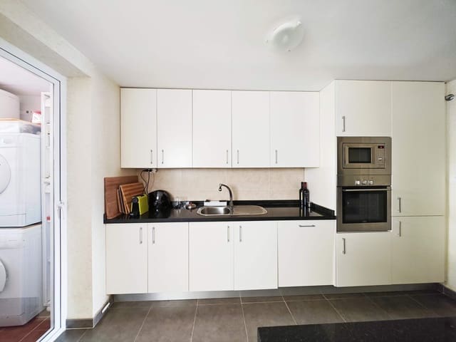 3 soveværelse Lejlighed til salg i La Alcaidesa med swimmingpool garage - € 335.000 (Ref: 9611571)