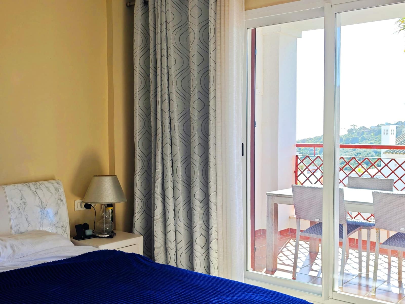 3 soveværelse Lejlighed til salg i La Alcaidesa med swimmingpool garage - € 335.000 (Ref: 9611571)