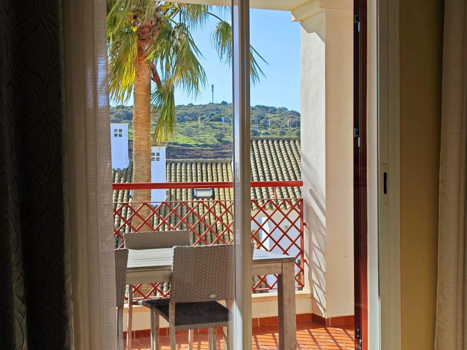 3 soveværelse Lejlighed til salg i La Alcaidesa med swimmingpool garage - € 335.000 (Ref: 9611571)