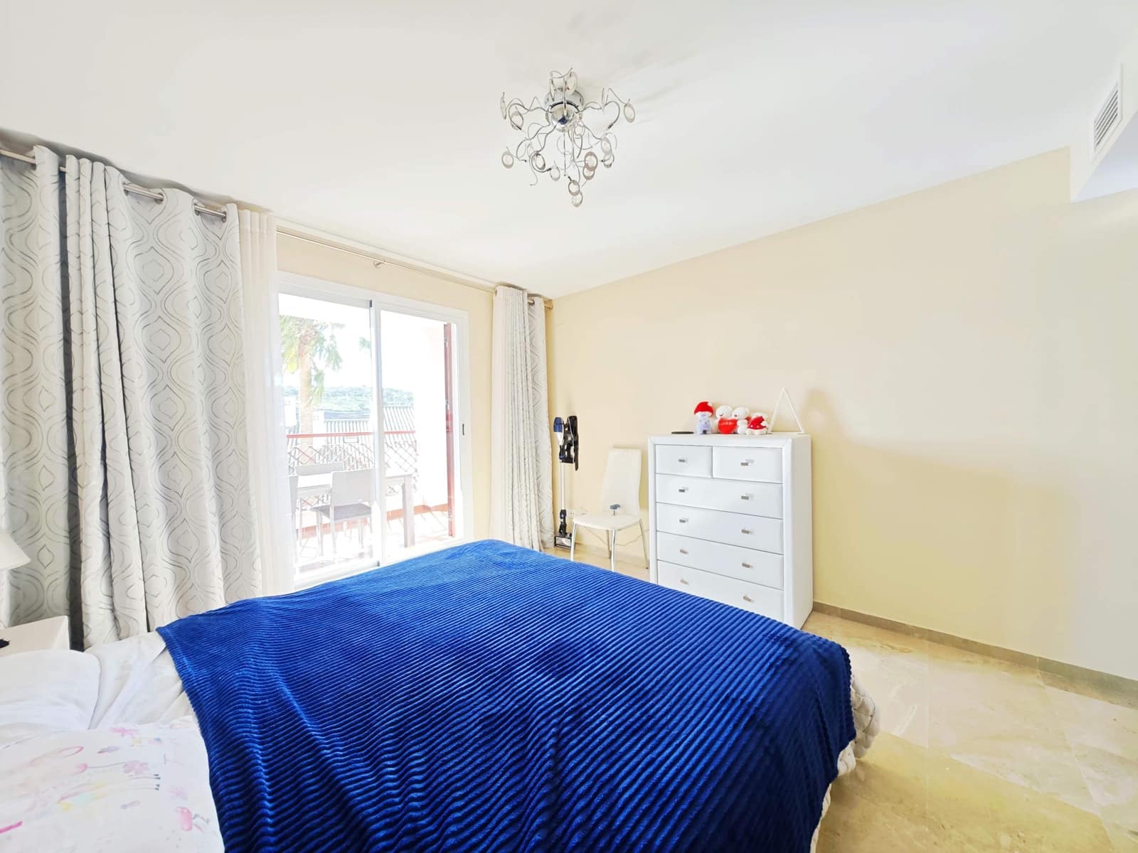 3 soveværelse Lejlighed til salg i La Alcaidesa med swimmingpool garage - € 335.000 (Ref: 9611571)