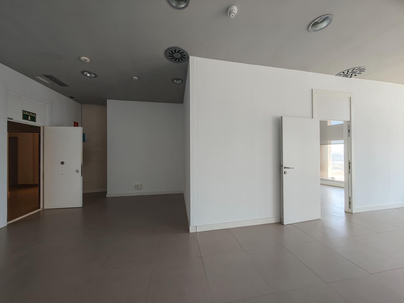 Ufficio da affittare in Los Barrios - 800 € (Rif: 9615500)