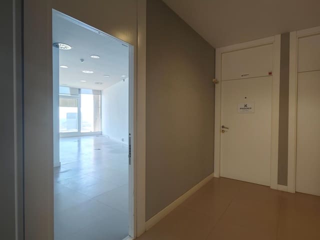 Office for rent in Los Barrios - € 760 (Ref: 9615500)