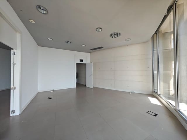 Office for rent in Los Barrios - € 760 (Ref: 9615500)