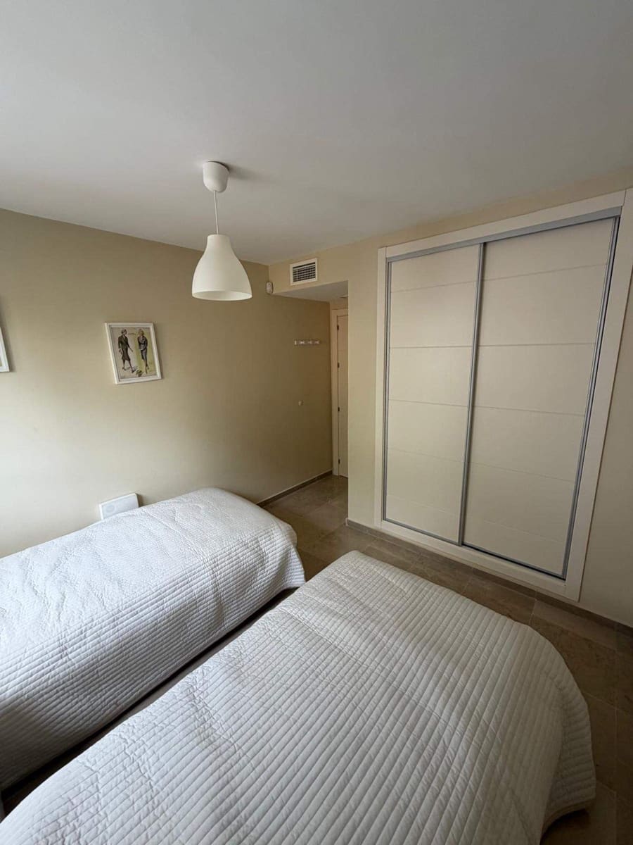 Piso de 3 habitaciones en La Alcaidesa en venta con piscina garaje - 350.000 € (Ref: 9615501)