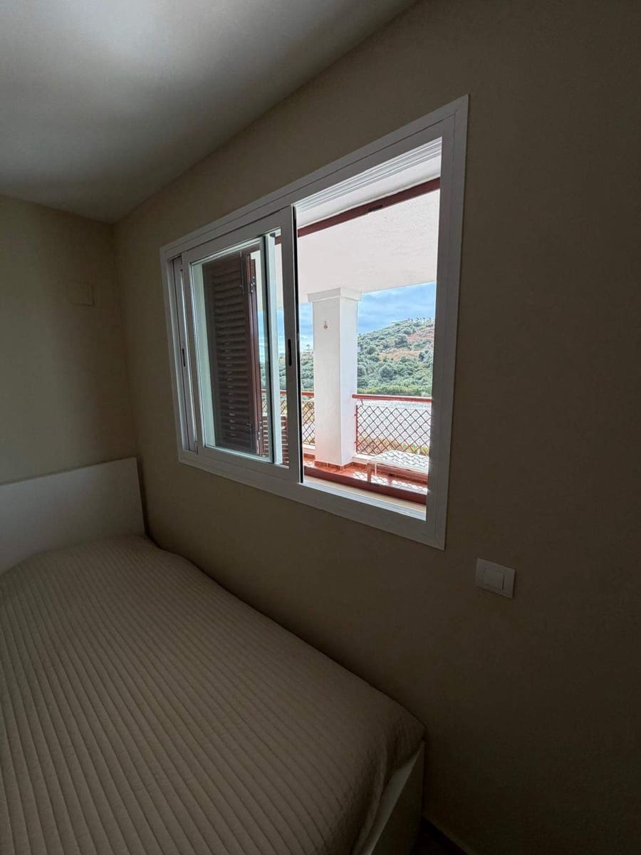 Piso de 3 habitaciones en La Alcaidesa en venta con piscina garaje - 350.000 € (Ref: 9615501)