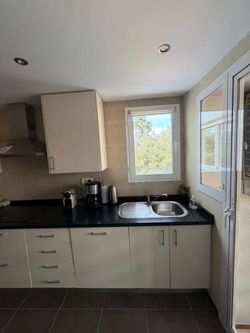 3 bedroom Flat for sale in La Alcaidesa with pool garage - € 350,000 (Ref: 9615501)