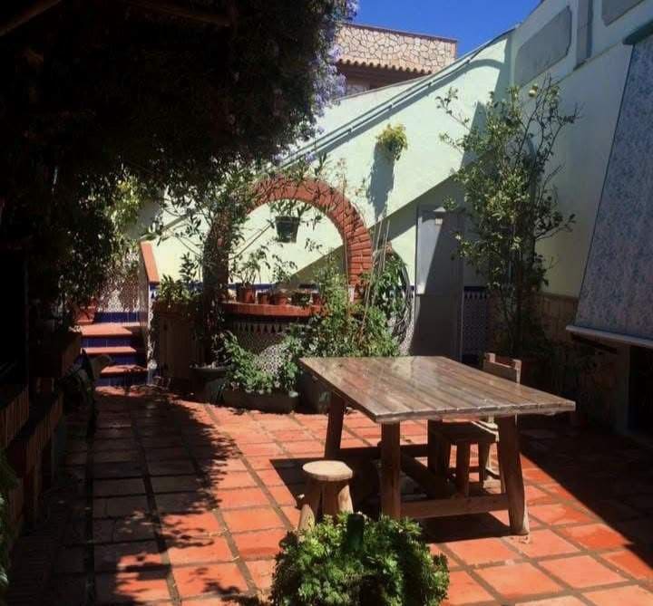 4 chambre Finca/Maison de Campagne à vendre à La Linea de la Concepcion avec piscine garage - 340 000 € (Ref: 9619278)