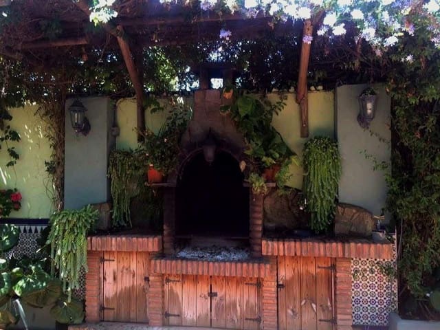 4 bedroom Finca/Country House for sale in La Línea de la Concepción with pool garage - € 340,000 (Ref: 9619278)