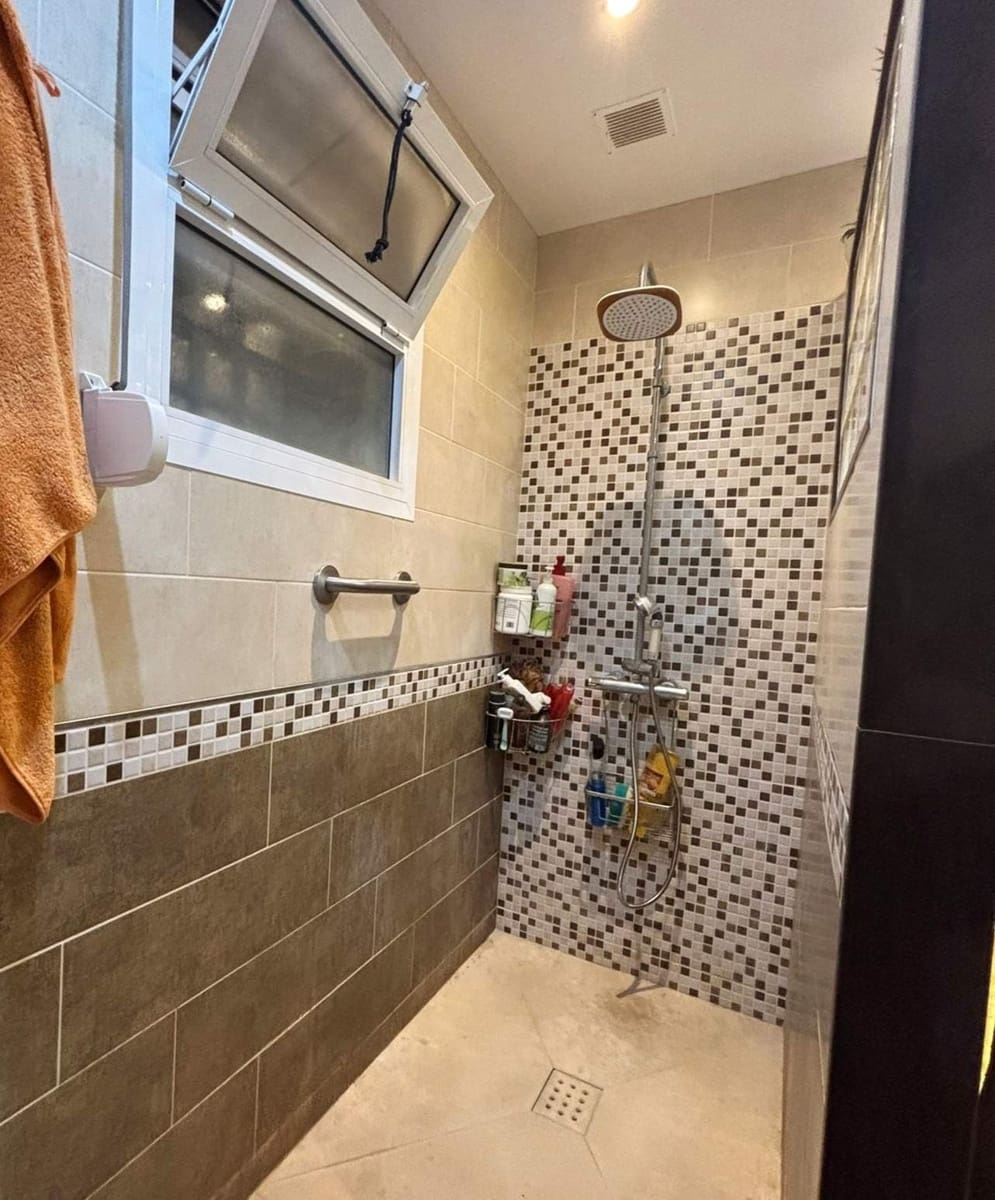 4 chambre Finca/Maison de Campagne à vendre à La Linea de la Concepcion avec piscine garage - 340 000 € (Ref: 9619278)