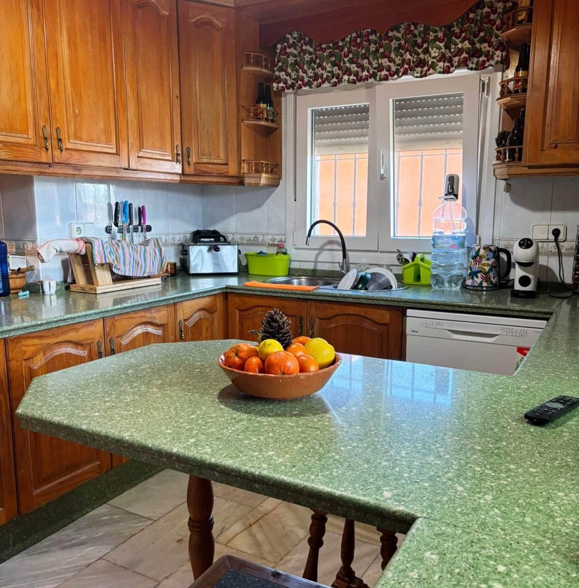 4 chambre Finca/Maison de Campagne à vendre à La Linea de la Concepcion avec piscine garage - 340 000 € (Ref: 9619278)