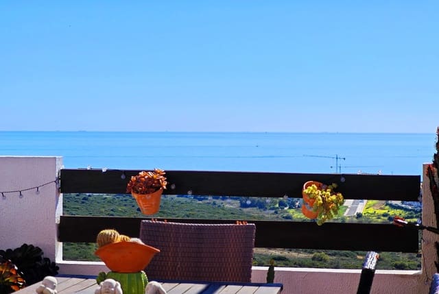 Apartamento de 3 habitaciones en Alcorrín, Manilva en venta con piscina - 330.000 € (Ref: 9621797)