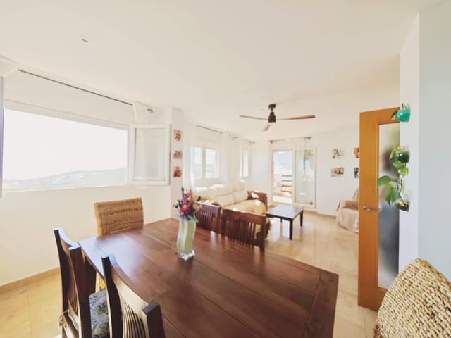 Apartamento de 3 habitaciones en Alcorrín, Manilva en venta con piscina - 330.000 € (Ref: 9621797)