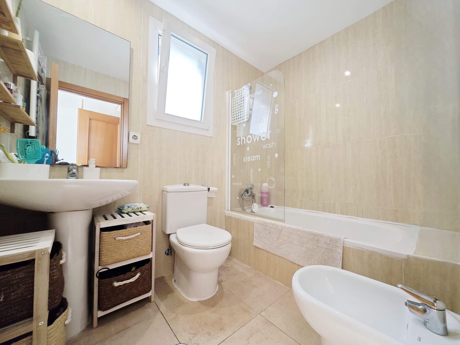 Apartamento de 3 habitaciones en Manilva en venta con piscina - 330.000 € (Ref: 9621797)