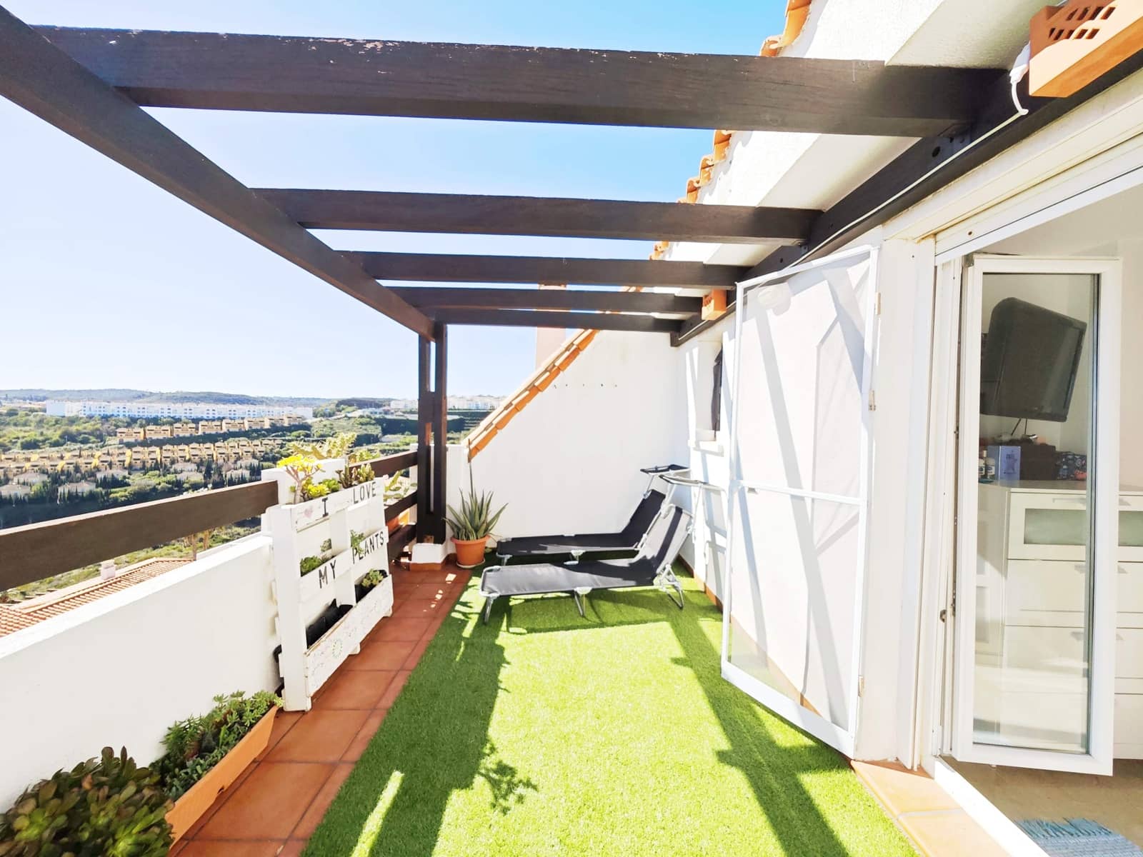 Apartamento de 3 habitaciones en Manilva en venta con piscina - 330.000 € (Ref: 9621797)