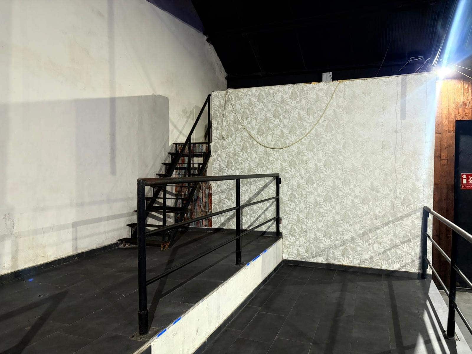 Local Commercial à vendre à Campamento - 285 000 € (Ref: 9637633)