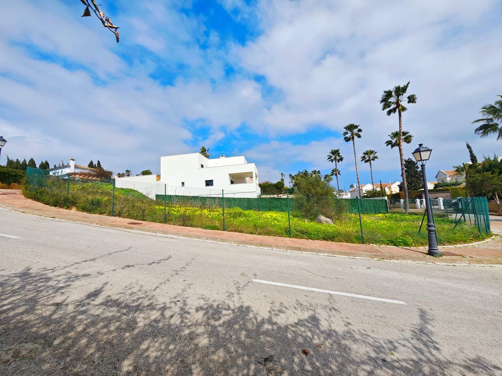 Bouwgrond te koop in La Linea de la Concepcion - € 330.000 (Ref: 9645054)