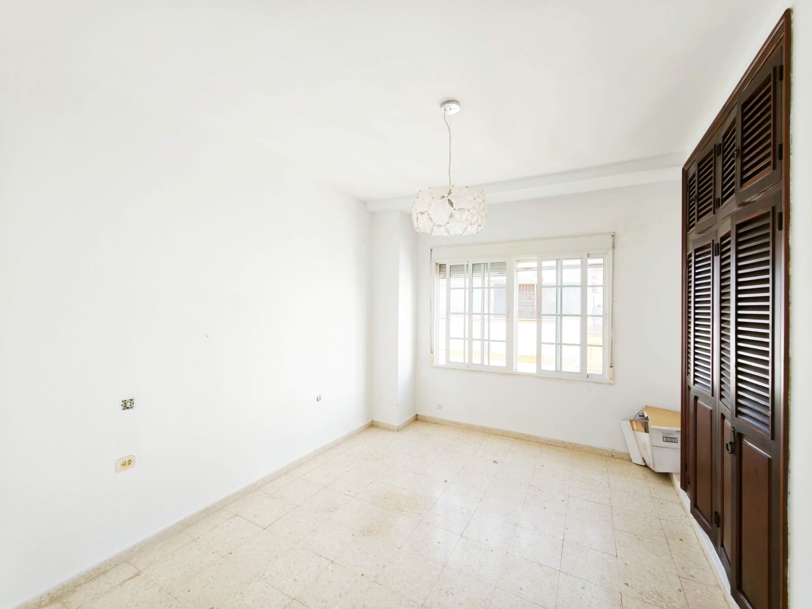 6 makuuhuone Huvila myytävänä paikassa Algeciras - 240 000 € (Ref: 9652047)