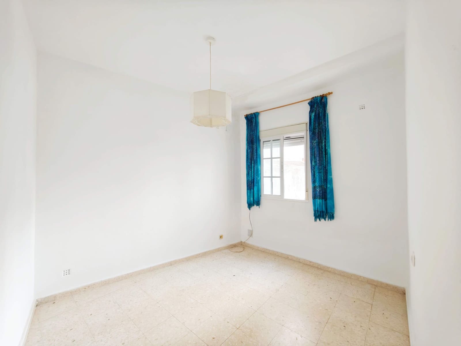 6 makuuhuone Huvila myytävänä paikassa Algeciras - 240 000 € (Ref: 9652047)