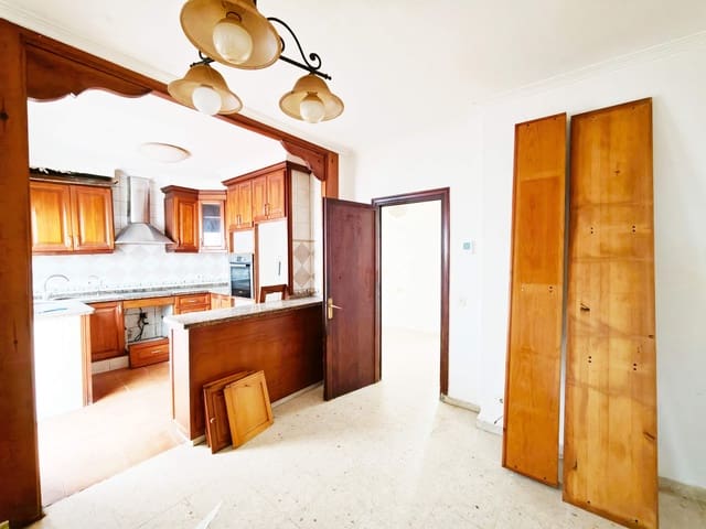 6 makuuhuone Huvila myytävänä paikassa Algeciras - 240 000 € (Ref: 9652047)