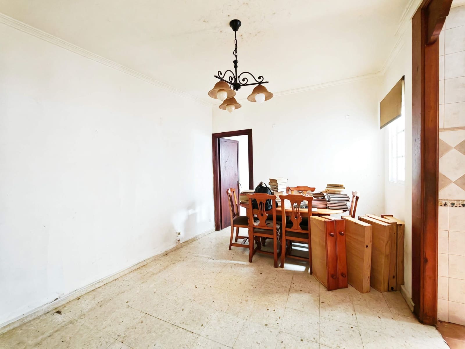 6 makuuhuone Huvila myytävänä paikassa Algeciras - 240 000 € (Ref: 9652047)