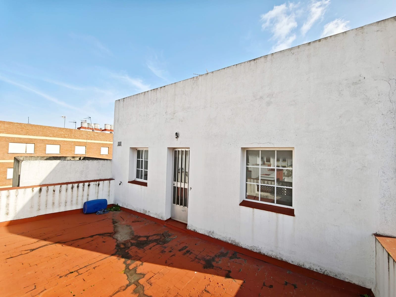 6 makuuhuone Huvila myytävänä paikassa Algeciras - 240 000 € (Ref: 9652047)
