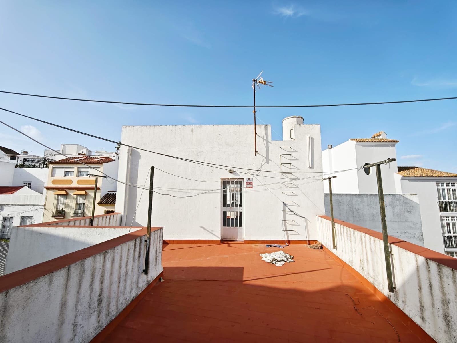 6 makuuhuone Huvila myytävänä paikassa Algeciras - 240 000 € (Ref: 9652047)