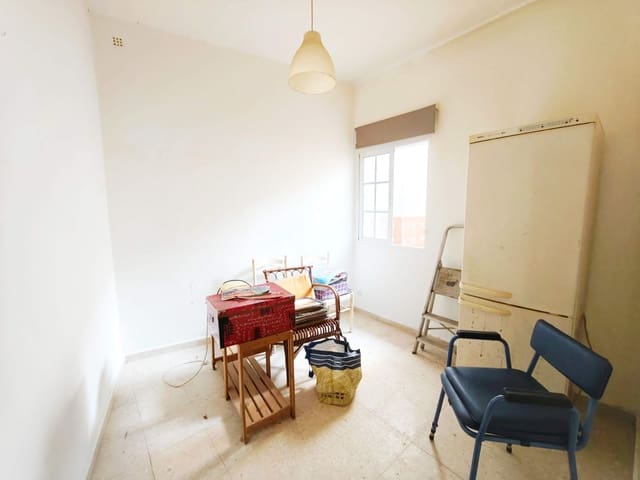 6 makuuhuone Huvila myytävänä paikassa Algeciras - 240 000 € (Ref: 9652047)